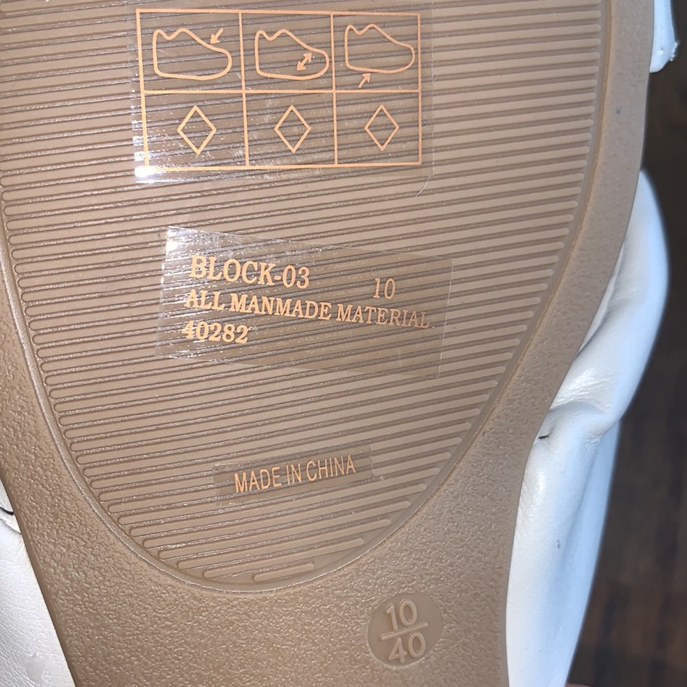 Sandals - Picture 5 of 5